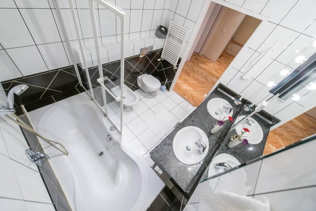 Venus Apartments - Renate Budapest Esterno foto